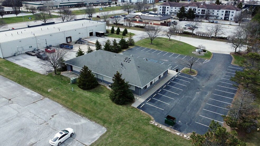 370 Osage St, Maumee, OH à vendre - Photo de l’immeuble – Image 2 sur 6