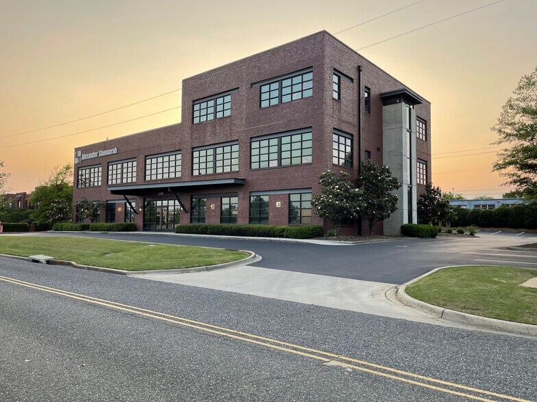 2900 1st Ave S, Birmingham, AL à louer - Photo de l’immeuble – Image 2 sur 24