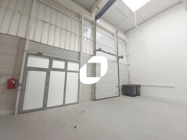 Plus de détails pour 8-10 Rue Salvador Allende, Palaiseau - Bureau, Local d'activités à louer