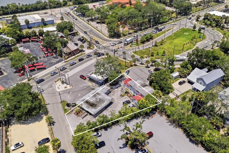 2 Dufferin St. and 1 San Carlos Ave. portefeuille de 2 biens à vendre sur LoopNet.fr - Aérien – Image 2 sur 13