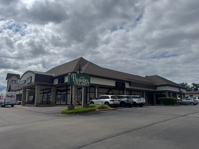 1026 Palisades Blvd, Osage Beach, MO à louer - Photo de l’immeuble – Image 1 sur 5