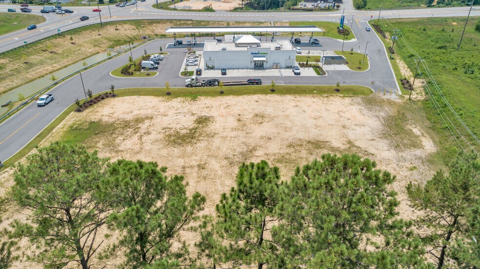 140 Jefferson Davis Hwy, Aiken, SC à louer - Photo de l’immeuble – Image 3 sur 21