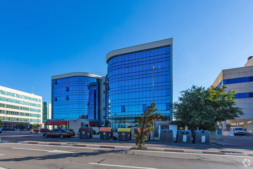 Avenida de la Albufera, 321, Madrid, Madrid à vendre - Photo de l’immeuble – Image 1 sur 2
