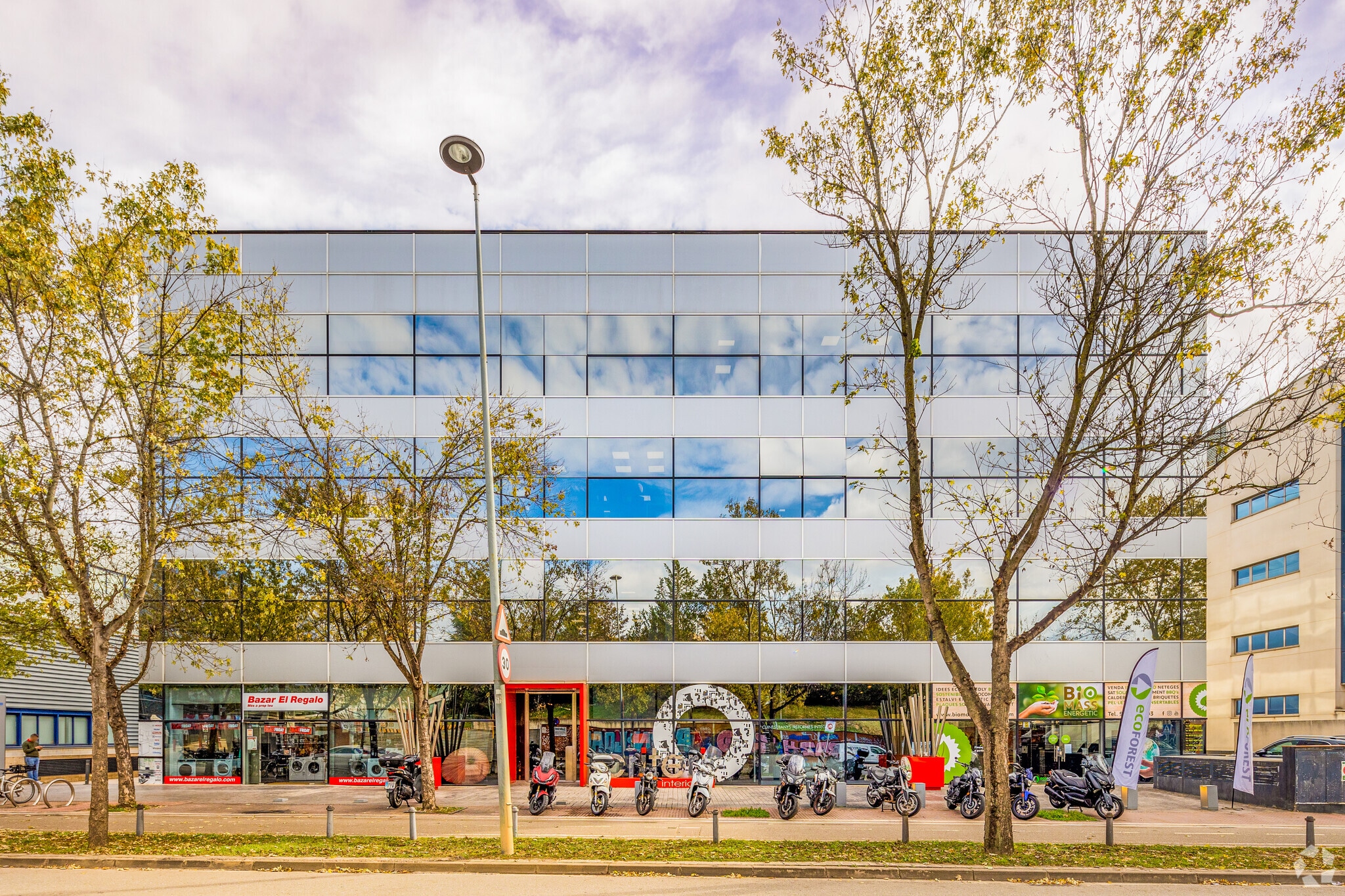 Bureau dans Sant Cugat del Vallès, Barcelona à vendre Photo principale– Image 1 sur 5