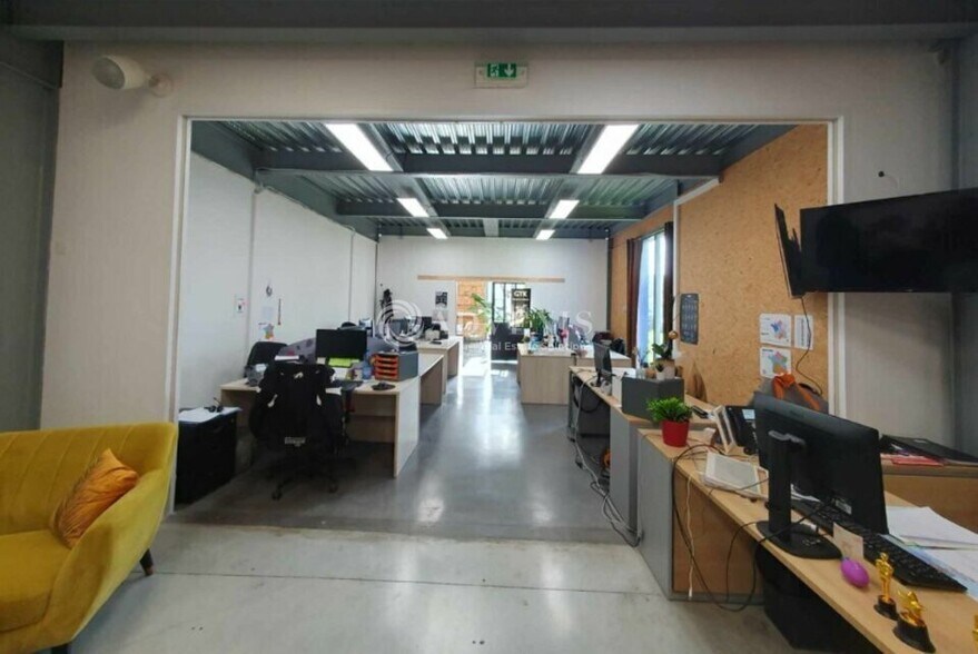 Bureau dans Lunel-Viel à louer - Photo intérieure – Image 3 sur 9