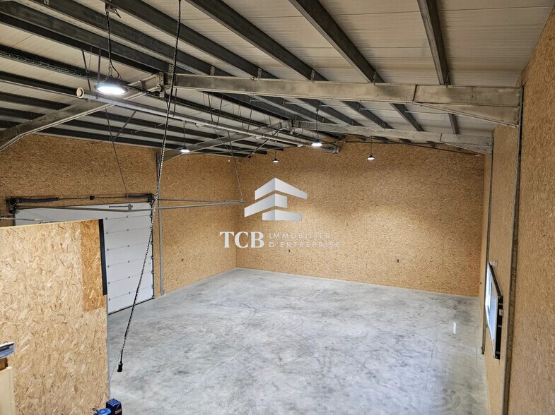 Local d’activités dans Cordemais à louer - Photo de l’immeuble – Image 3 sur 9