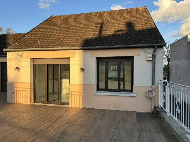 Plus de détails pour Bureau à louer