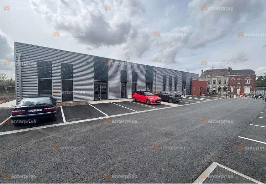 Bureau dans Caudry à vendre - Photo de l’immeuble – Image 2 sur 8