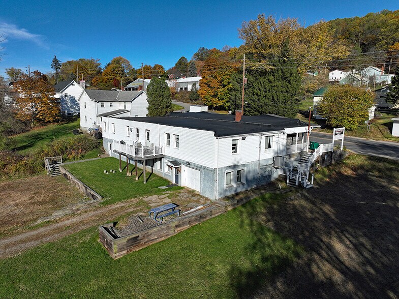 1630 Philadelphia St, Indiana, PA à louer - Photo principale – Image 1 sur 21