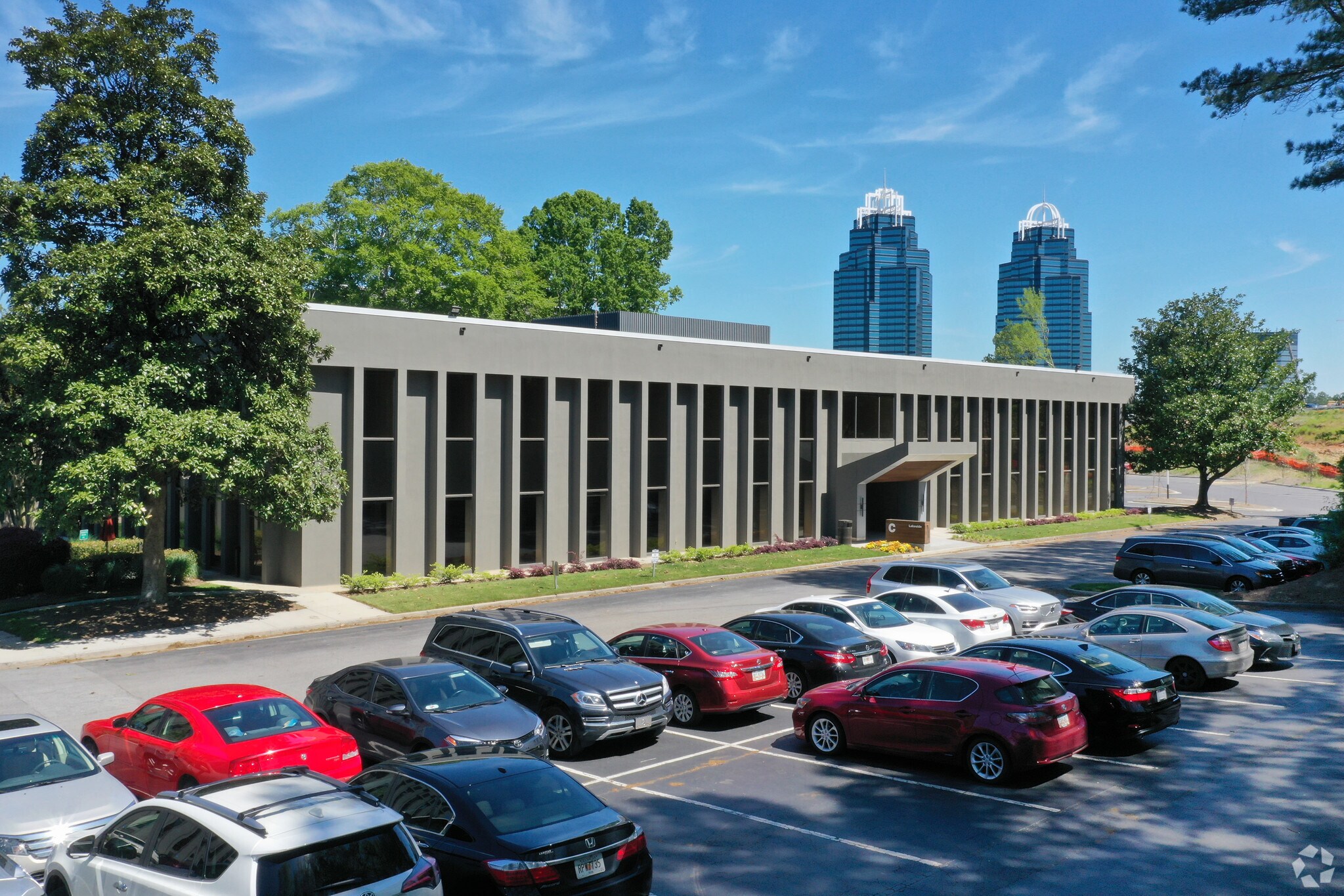 5775 Glenridge Dr NE, Atlanta, GA à louer Photo principale– Image 1 sur 20