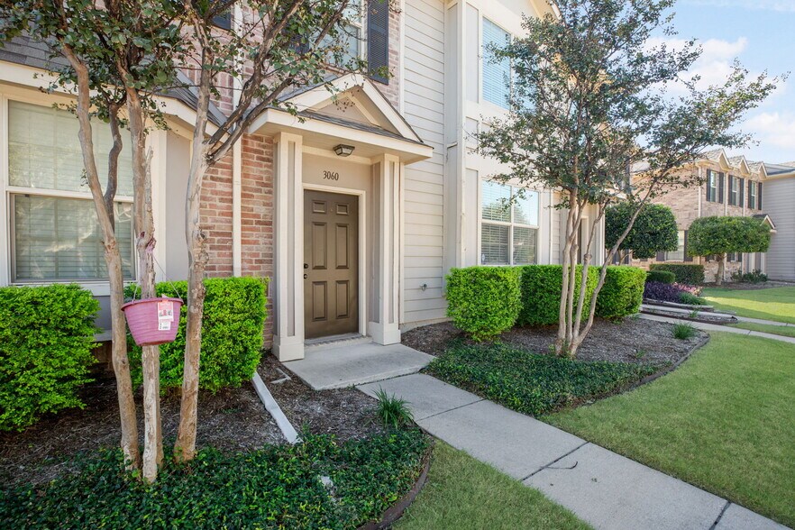 6812 Carrington Ln, Fort Worth, TX à vendre - Photo de l’immeuble – Image 3 sur 3