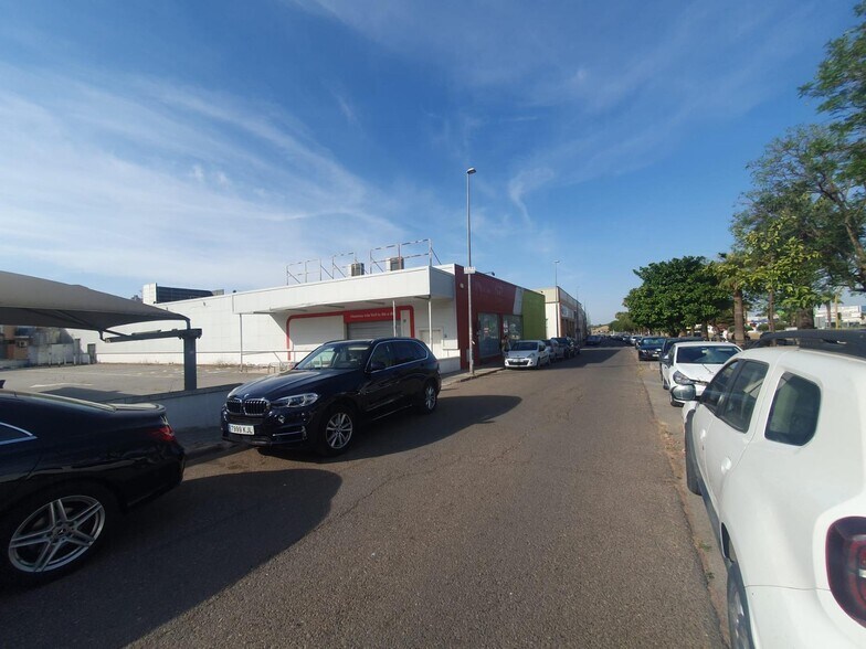 Local commercial dans Coria del Río, Sevilla à louer - Photo de l’immeuble – Image 1 sur 29