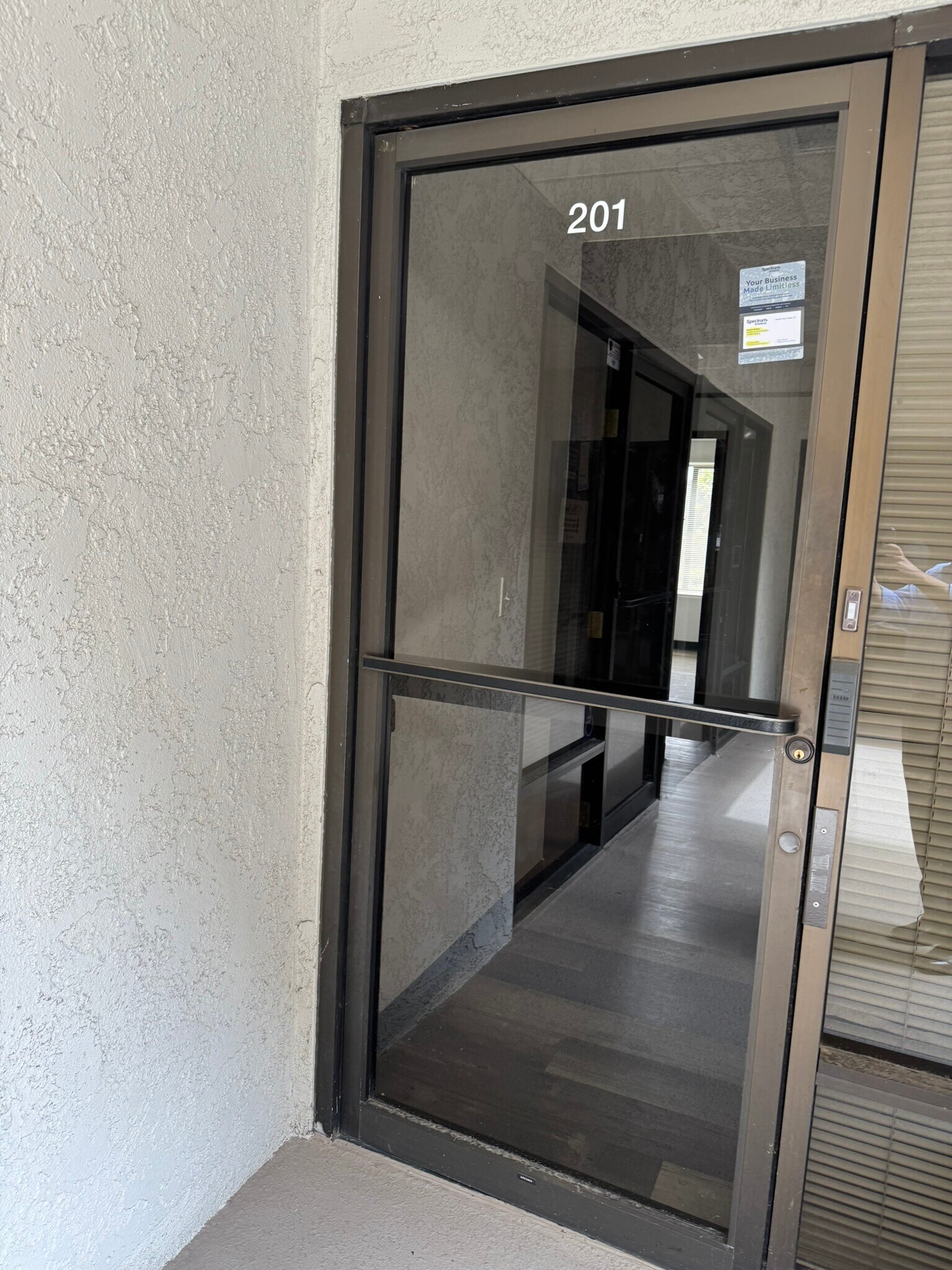501 W Channel Islands Blvd, Port Hueneme, CA à louer Photo de l’immeuble– Image 1 sur 5