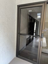 501 W Channel Islands Blvd, Port Hueneme, CA à louer Photo de l’immeuble– Image 1 sur 5
