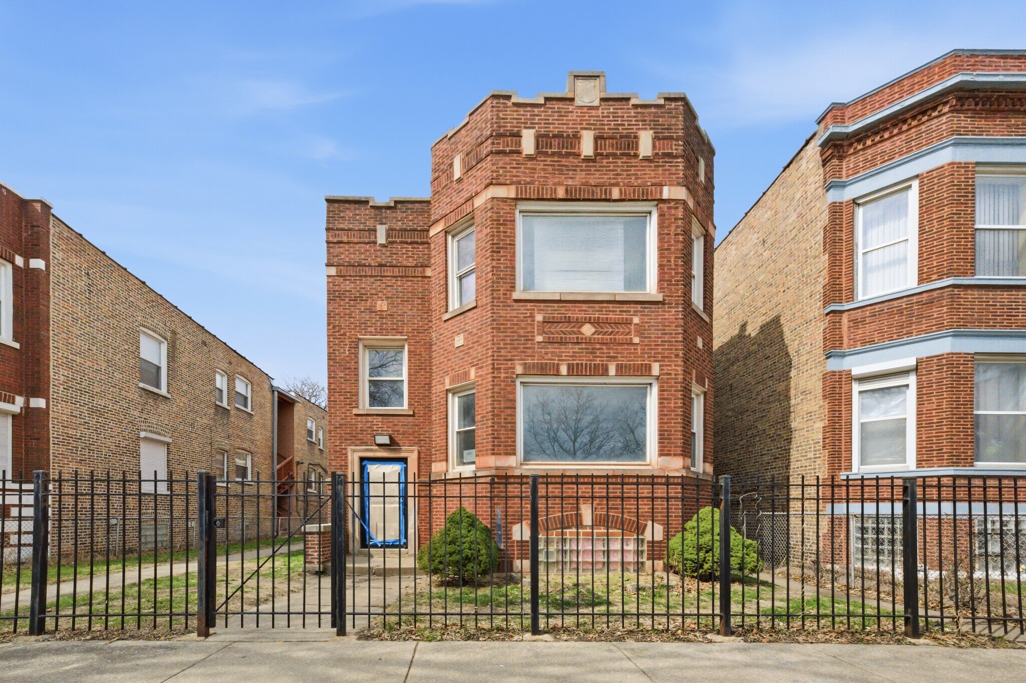 7352 S Langley Ave, Chicago, IL à vendre Photo de l’immeuble– Image 1 sur 12