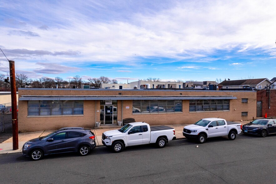 288-300 Ralph St, Belleville, NJ à vendre - Photo de l’immeuble – Image 3 sur 14