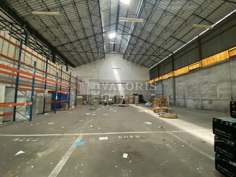 Local d’activités dans Lyon à louer - Photo intérieure – Image 2 sur 5