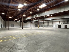 4270-4310 S Maywood Ave, Vernon, CA à louer Photo intérieure– Image 1 sur 17