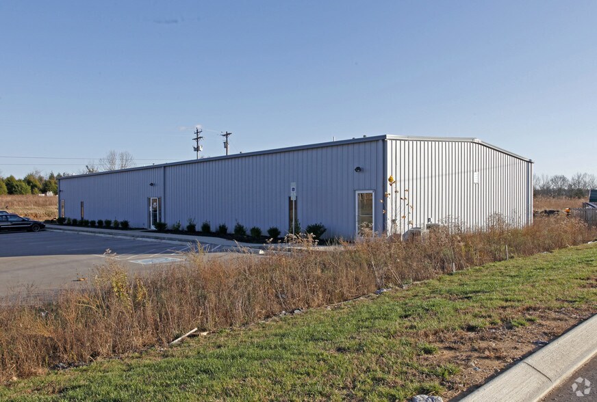 5540 E Division St, Mount Juliet, TN à louer - Photo de l’immeuble – Image 3 sur 4