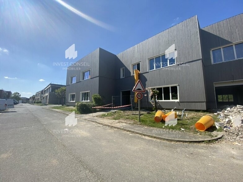 145 Rue Des Caboeufs, Gennevilliers à louer - Photo de l’immeuble – Image 1 sur 5
