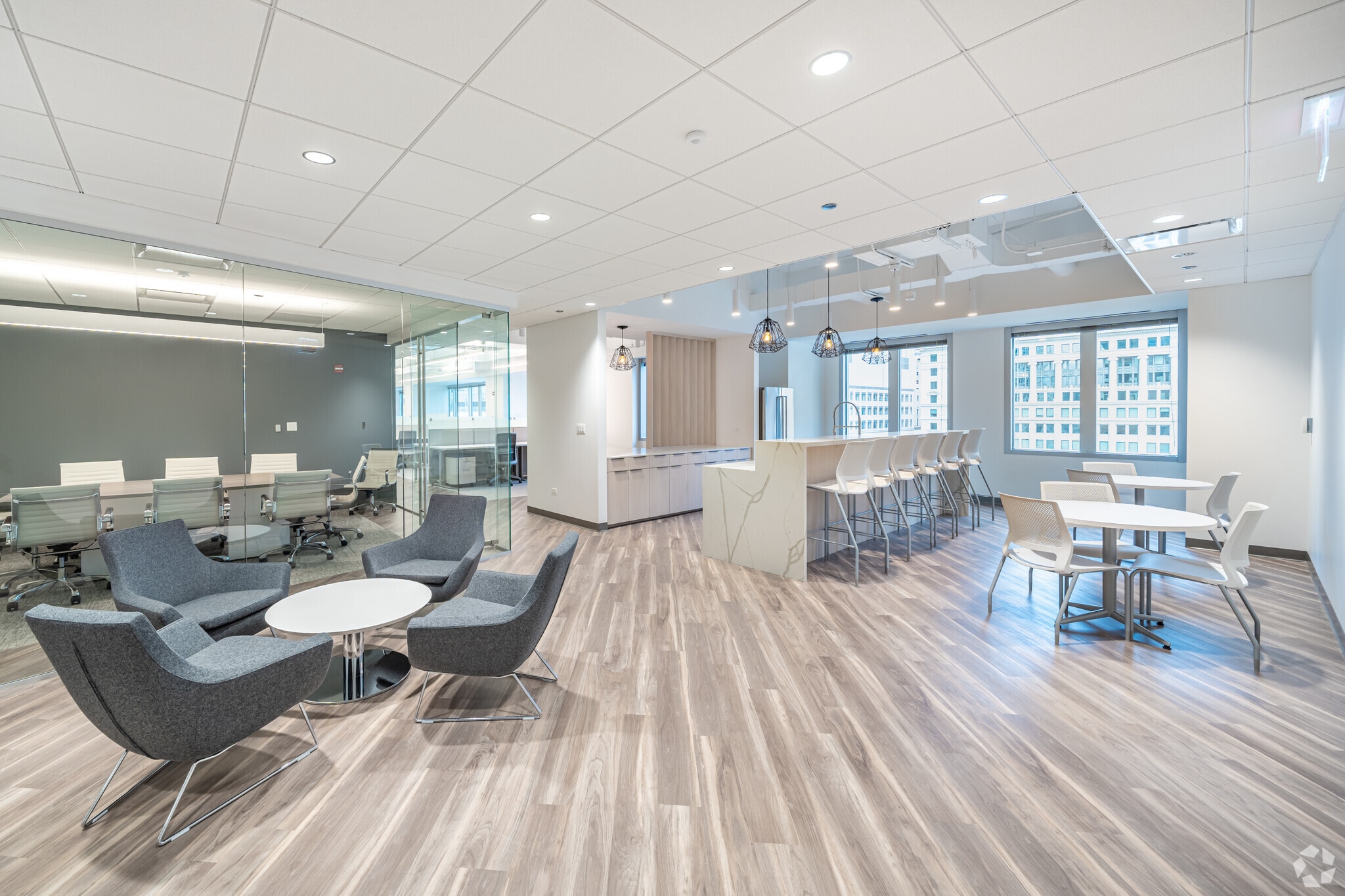 311 S Wacker Dr, Chicago, IL à louer Photo intérieure– Image 1 sur 14