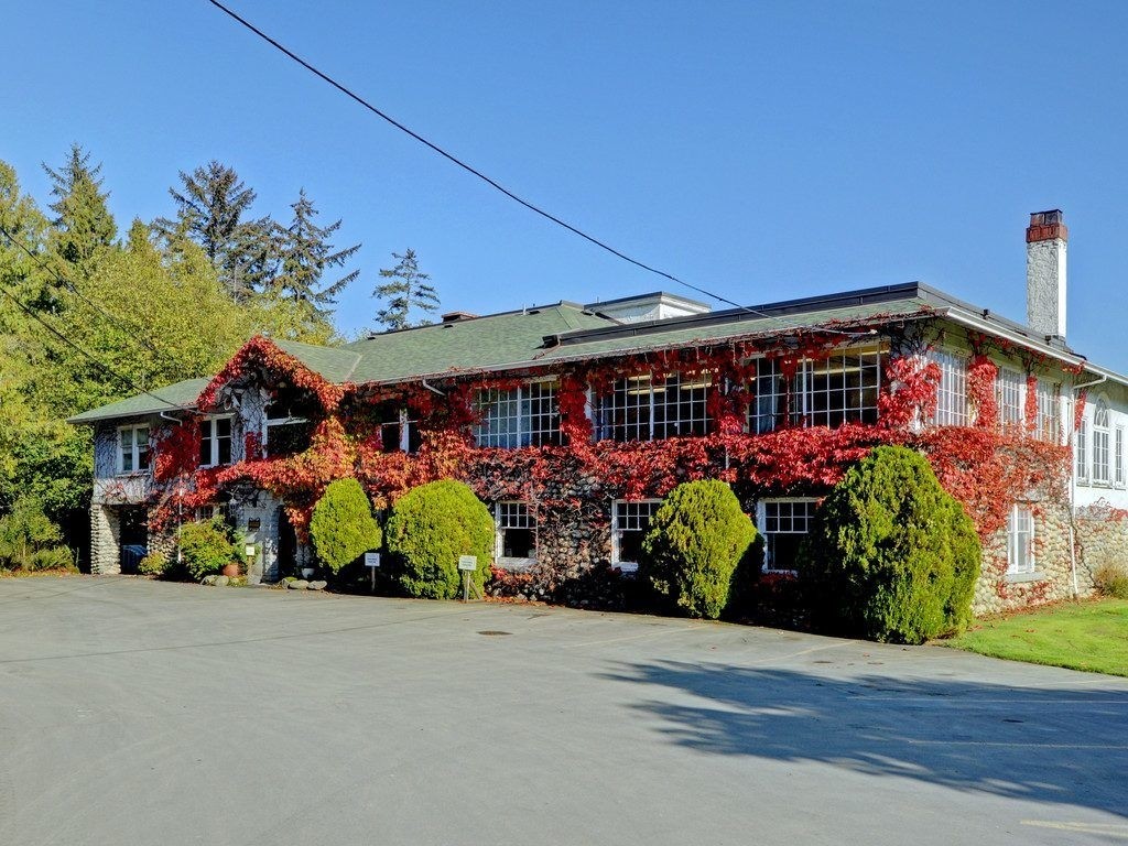3221 Heatherbell Rd, Colwood, BC à vendre Photo principale– Image 1 sur 2