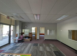 7501 N University St, Peoria, IL à louer Photo intérieure– Image 1 sur 11