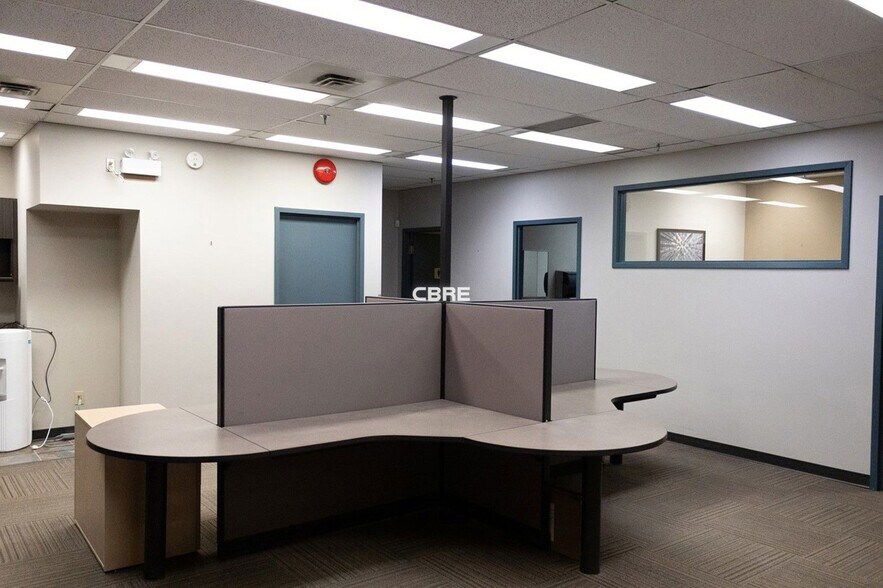 530 Century St, Winnipeg, MB à louer - Photo intérieure – Image 3 sur 5