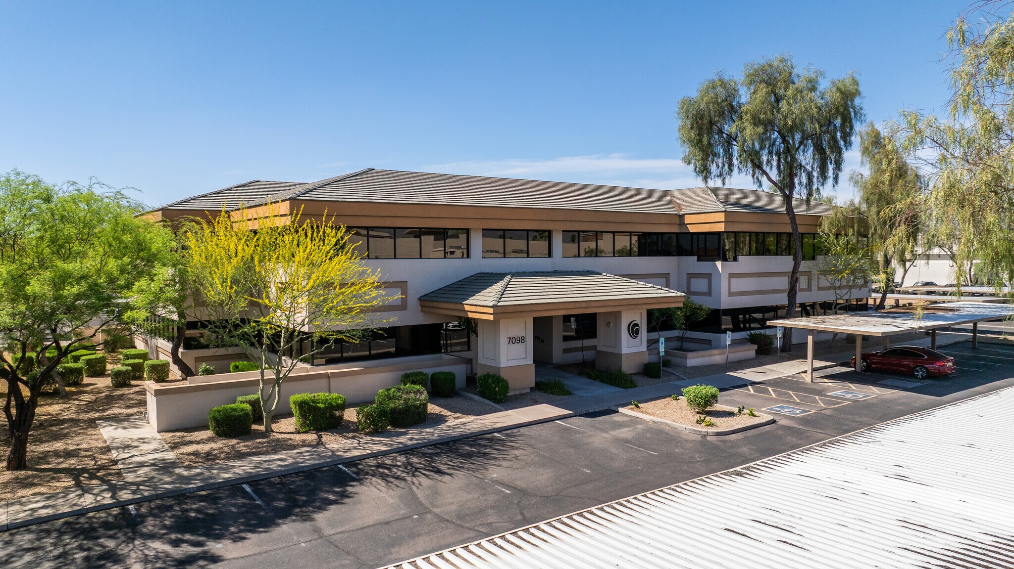 7098 E Cochise Rd, Scottsdale, AZ à louer Photo principale– Image 1 sur 12