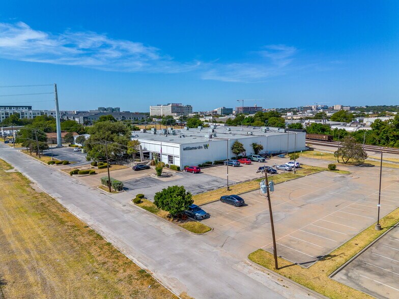 200 Greenleaf St, Fort Worth, TX à vendre - Photo de l’immeuble – Image 3 sur 13
