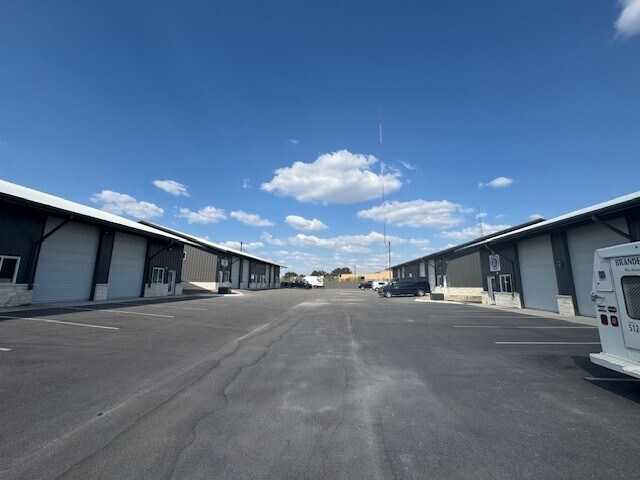 320 N Ridge Rd, Marble Falls, TX à louer - Photo de l’immeuble – Image 1 sur 13