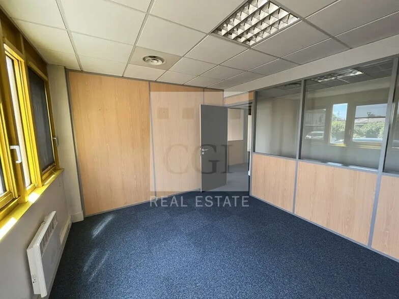 Bureau dans Bron à louer - Photo intérieure – Image 2 sur 9