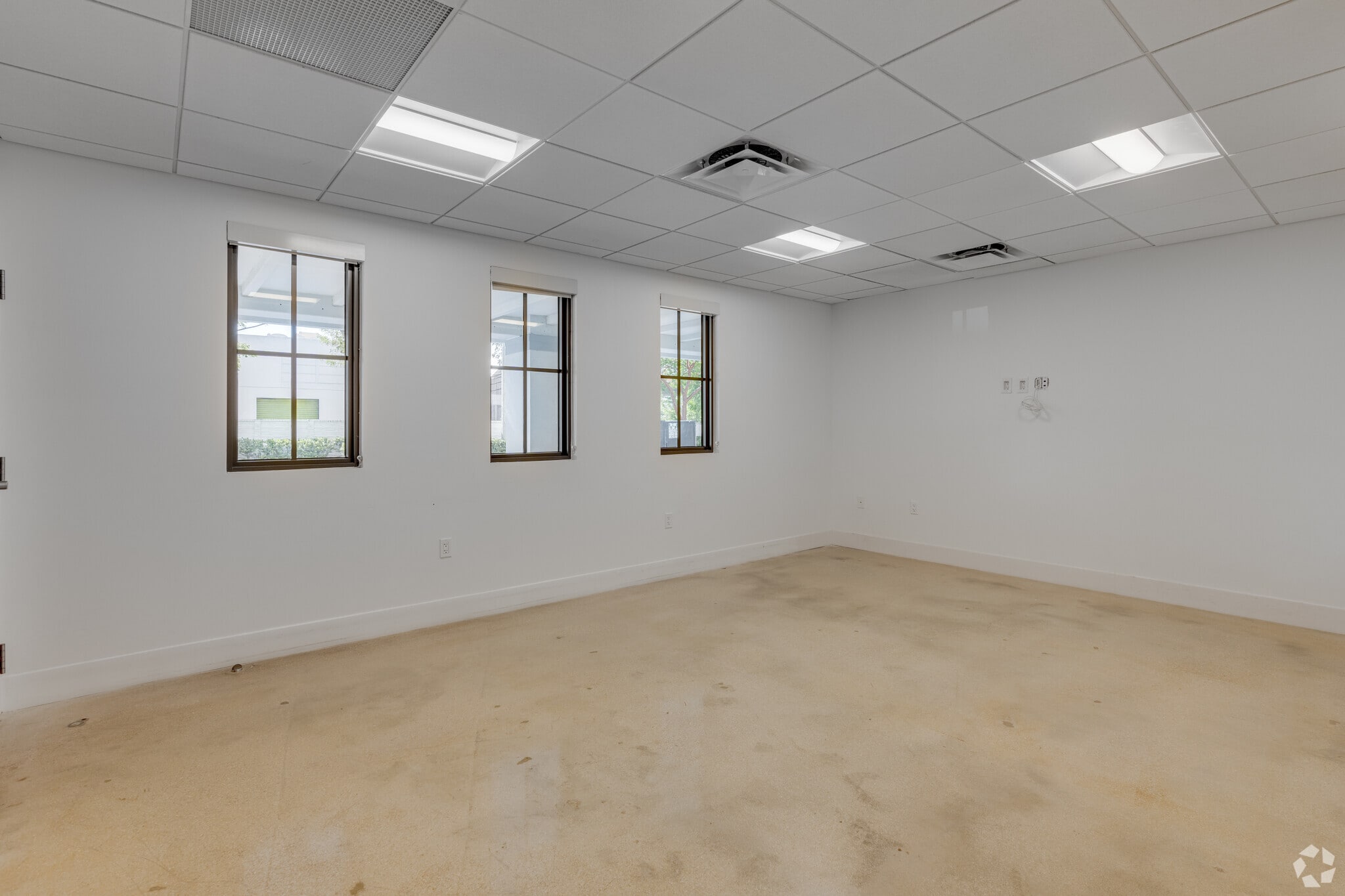 6900 SW 80th St, Miami, FL à louer Photo intérieure– Image 1 sur 5