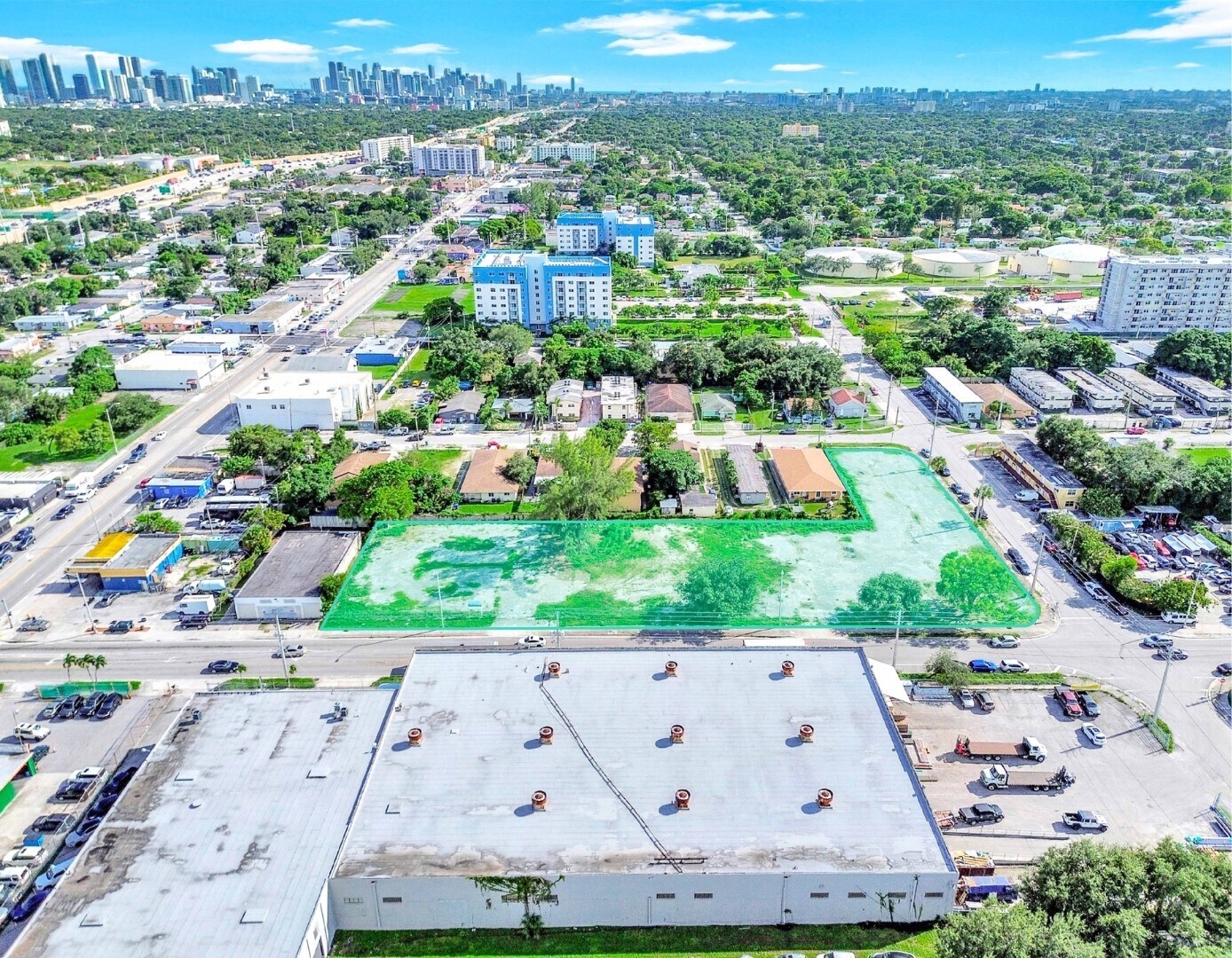 740 NW 71st st, Miami, FL à vendre Photo de l’immeuble– Image 1 sur 5