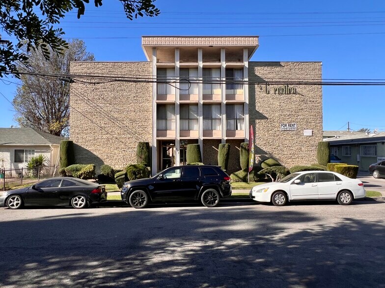 1035 S Myrtle Ave, Inglewood, CA à vendre - Photo de l’immeuble – Image 1 sur 7