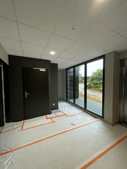 Bureau dans Vannes à louer - Photo de l’immeuble – Image 3 sur 4