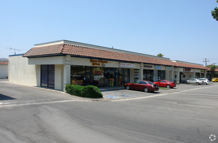 4304-4392 Cochran St, Simi Valley, CA à louer - Photo principale – Image 2 sur 6