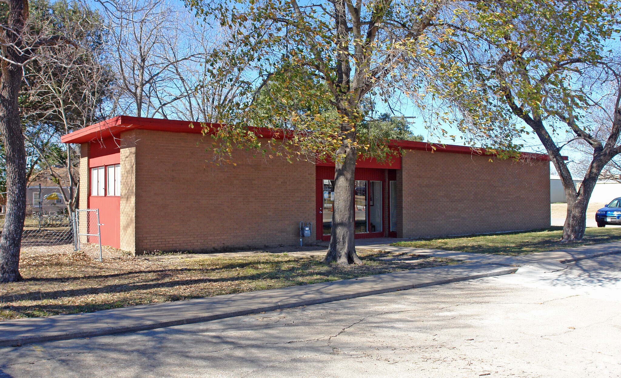 702 S Washington Ave, Bryan, TX à vendre Photo principale– Image 1 sur 5