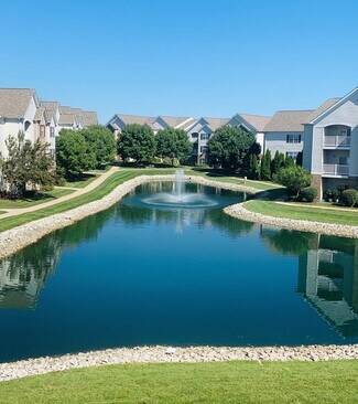 Plus de détails pour 1200 Greenfield Pl, O'Fallon, IL - Logement à vendre