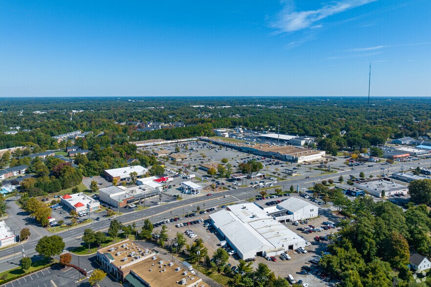 7504-7598 W Broad St, Richmond, VA à louer - Photo de l’immeuble – Image 3 sur 19