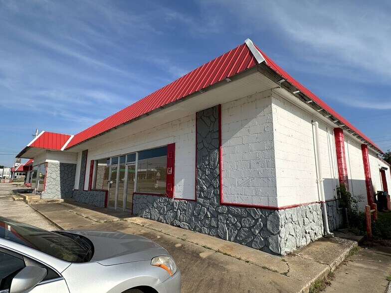 110 W Carl Hubbell Blvd, Meeker, OK à vendre - Photo de l’immeuble – Image 2 sur 17