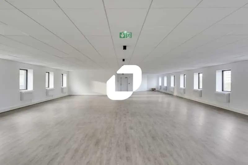 5 Avenue De Verdun, Ivry-sur-Seine à louer - Photo de l’immeuble – Image 3 sur 21