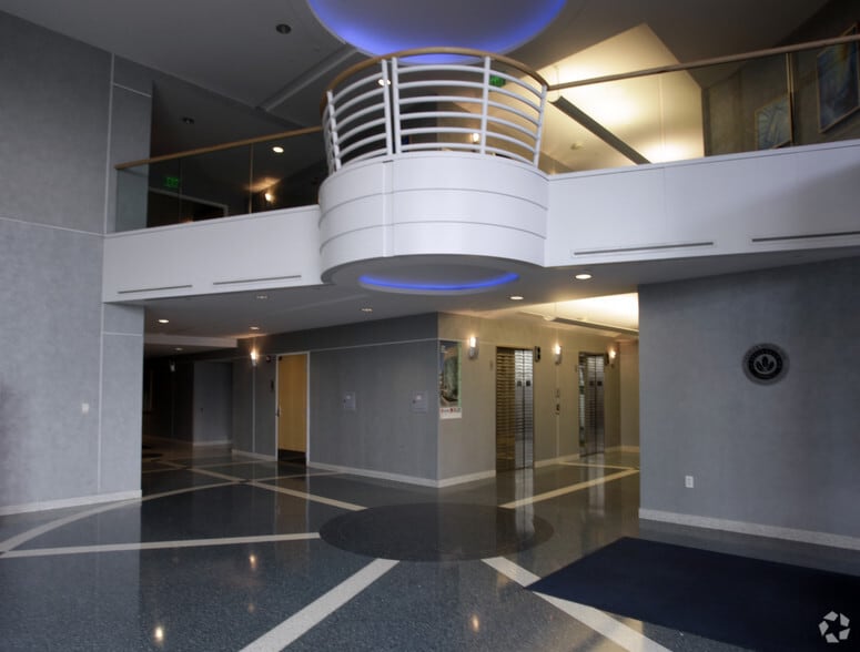 1411 3rd St, Port Huron, MI à louer - Hall d’entrée – Image 2 sur 13