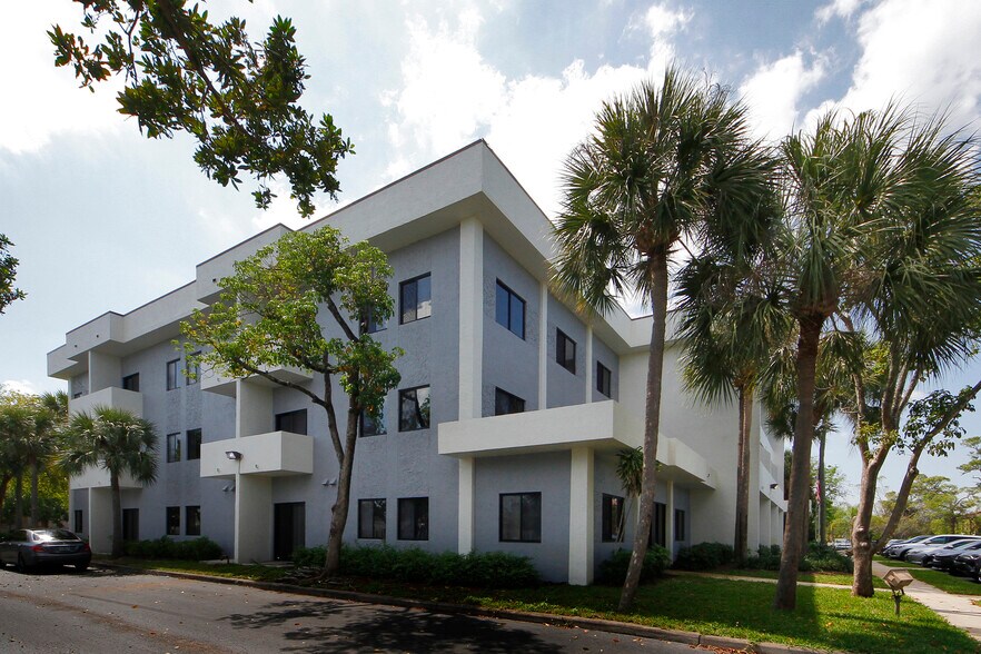 5700 Lake Worth Rd, Greenacres, FL à louer - Photo de l’immeuble – Image 3 sur 10