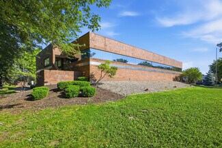 Plus de détails pour 15360 S Commerce Dr, Dearborn, MI - Bureau à vendre