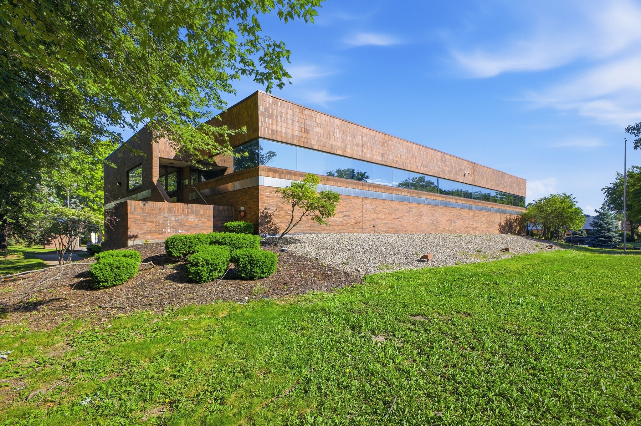 15360 S Commerce Dr, Dearborn, MI à vendre Photo principale– Image 1 sur 57