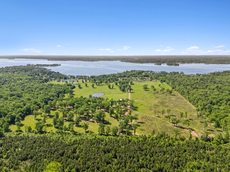 6500 & 6670 N Lakeshore Dr portefeuille de 2 biens à vendre sur LoopNet.fr - Photo de l’immeuble – Image 2 sur 16