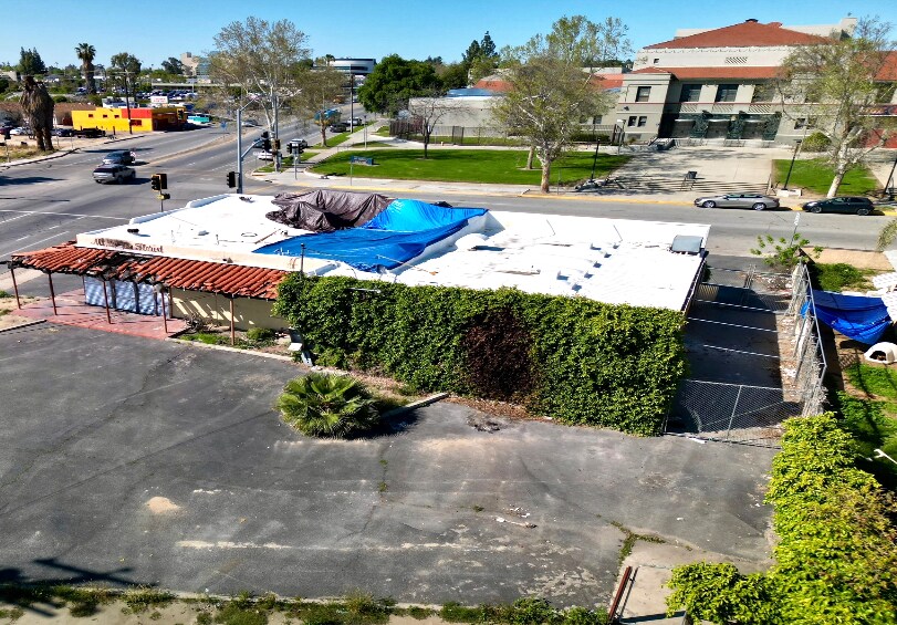 1519 Mount Vernon Ave, Bakersfield, CA à louer - Photo de l’immeuble – Image 2 sur 7