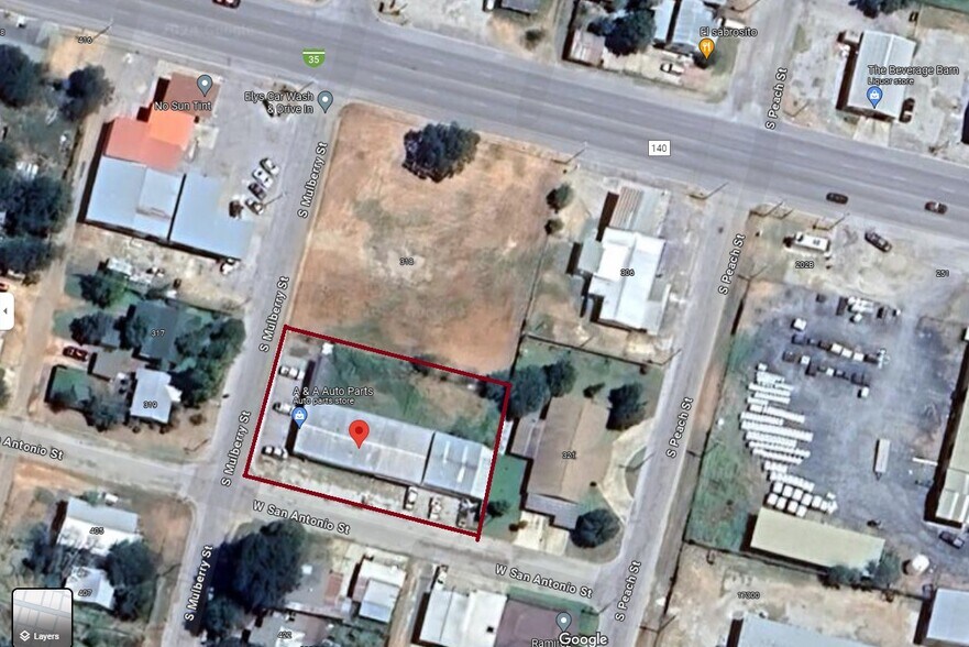 320 S Mulberry St, Pearsall, TX à vendre - Photo de l’immeuble – Image 2 sur 18