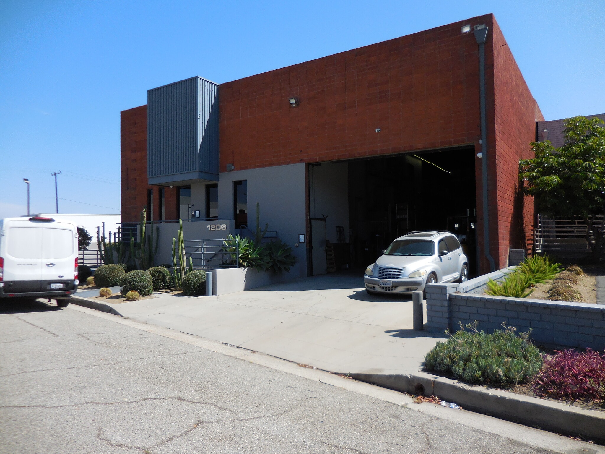 1206-1210 W Jon St, Torrance, CA à louer Photo intérieure– Image 1 sur 25